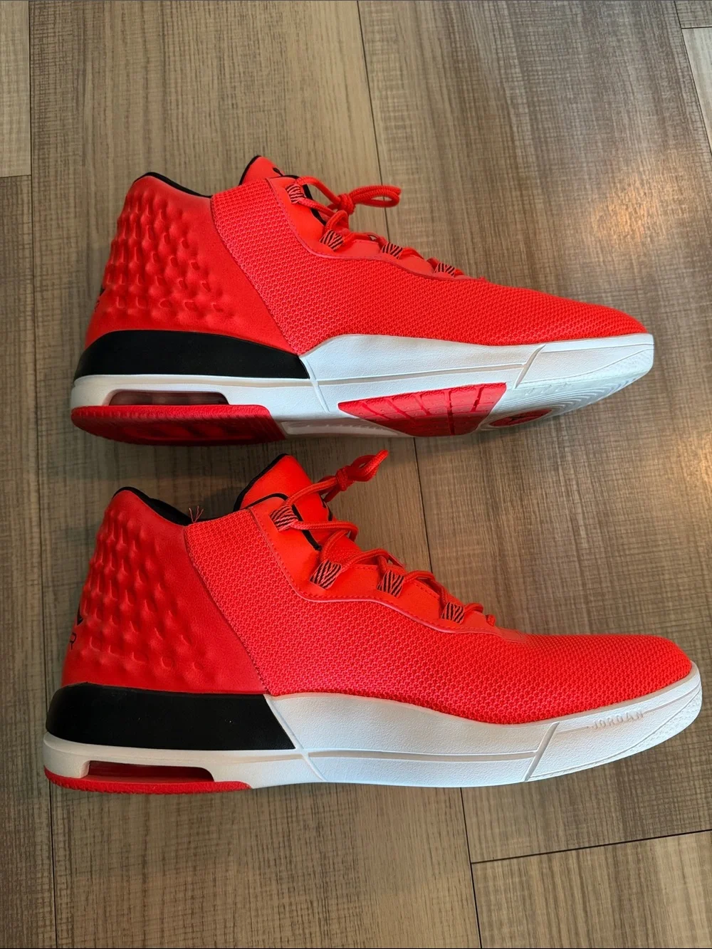 Jordan Men's Red and Black Low-Top Basketball Sneakers